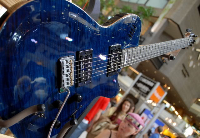 Godin1.jpg