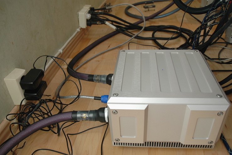 CyberPower018.JPG